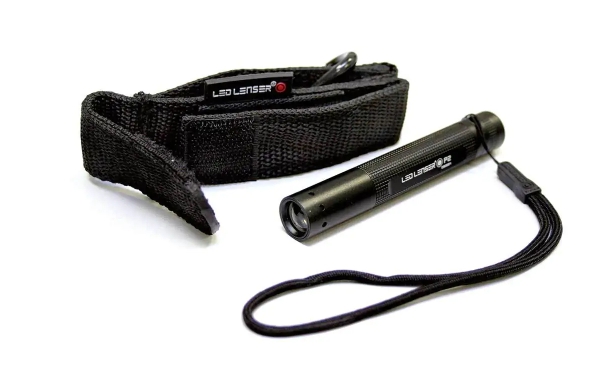 LED 灯，电池供电